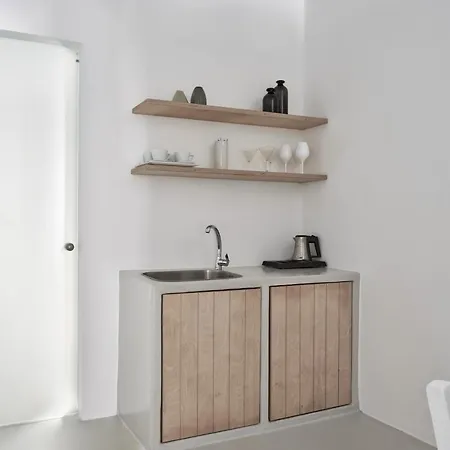 Whitelist Fabrika In Mykonos Town